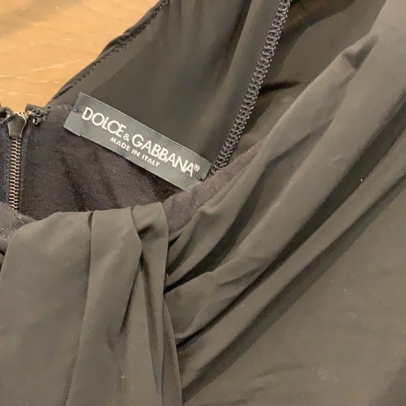 Fitted Dress, Twisted Sweetheart Neck - Picture 2 of 7